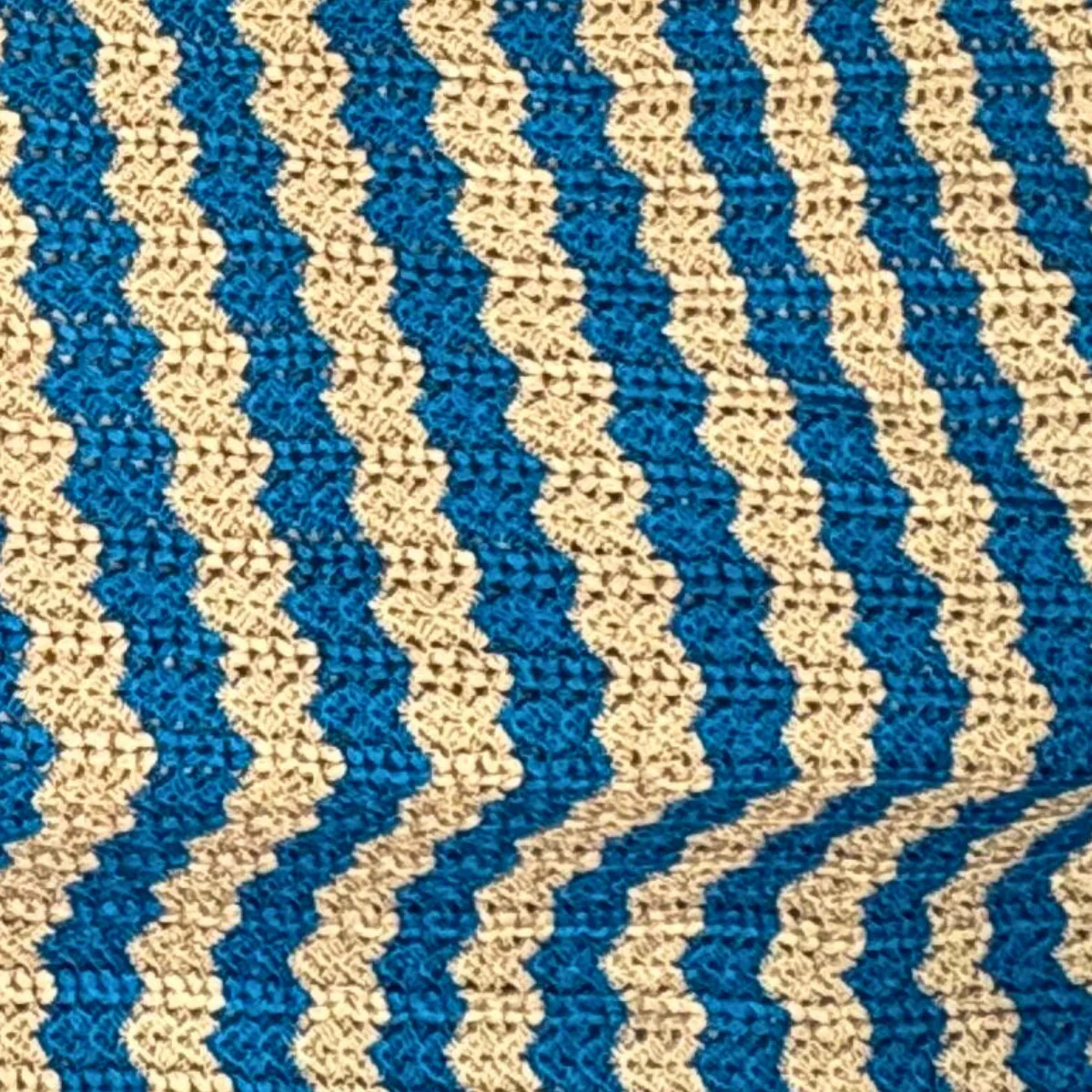 Handmade Blue & Cream Nautical Striped Crochet Throw Set – Wavy Textured Blanket with Scalloped Lace Edging - Image 3