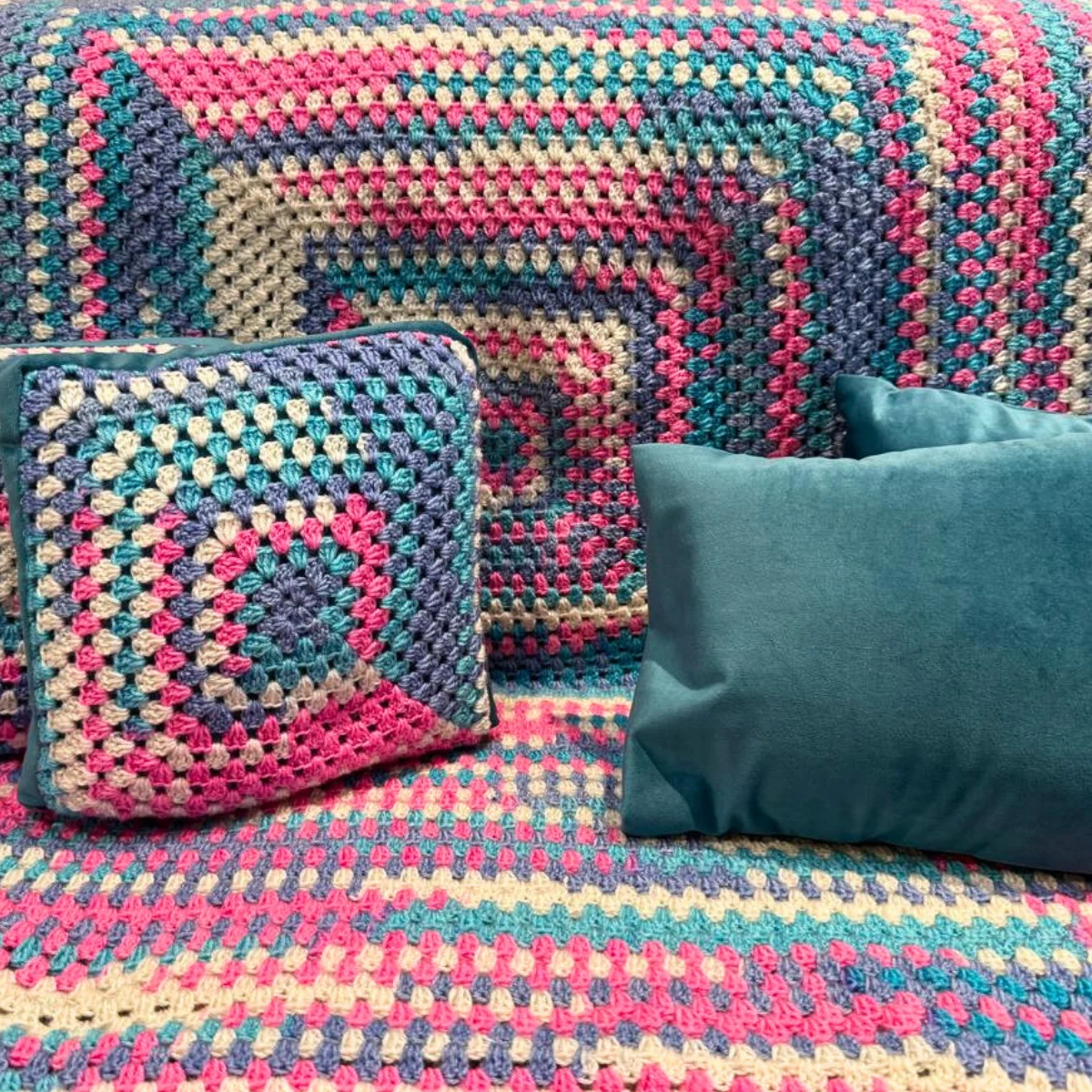 Ocean Breeze Hand-Knitted Concentric Granny Square Baby Throw with Teal Velvet Pillows