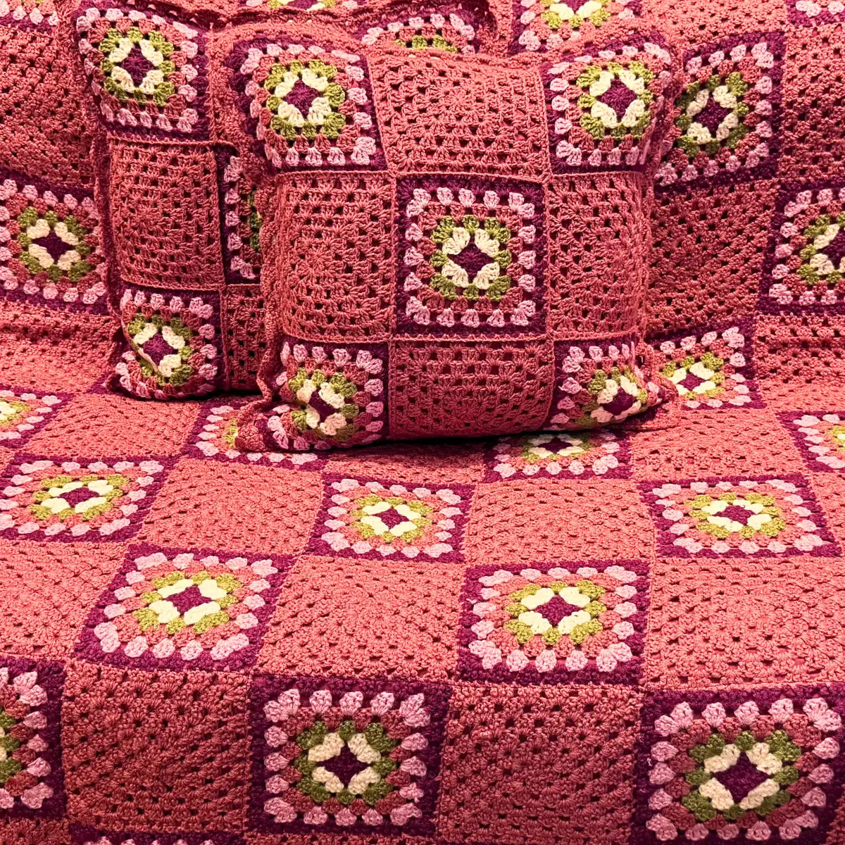 Handmade Vintage Rose Crochet Sofa Set – Floral Granny Square Design with Matching Cushion Covers - Image 3