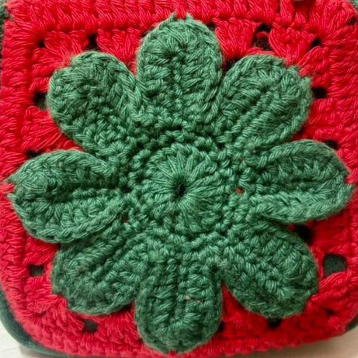Handmade Crochet Floral Coin Purse – Boho Granny Square Zipper Pouch - Image 6
