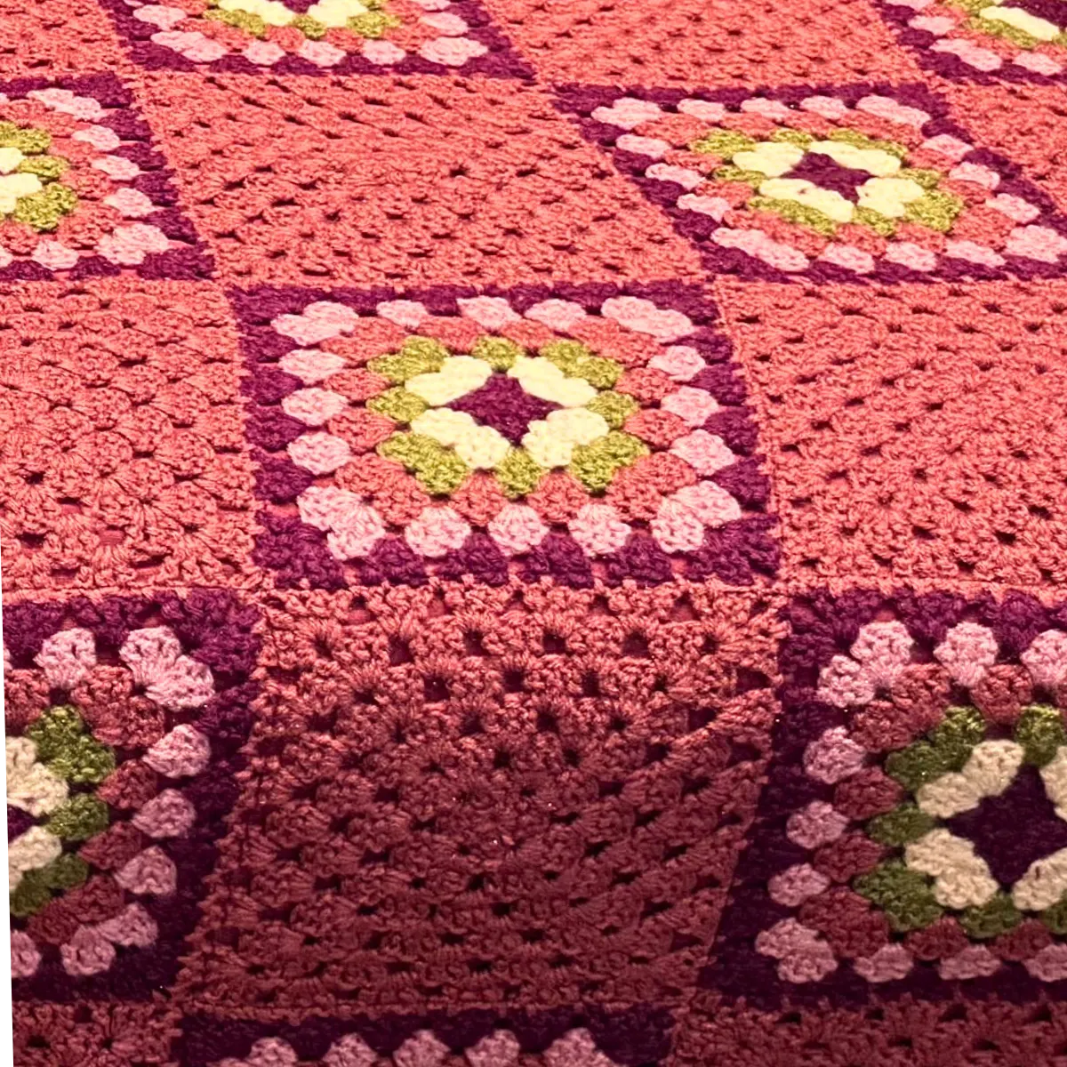 Handmade Vintage Rose Crochet Sofa Set – Floral Granny Square Design with Matching Cushion Covers - Image 4