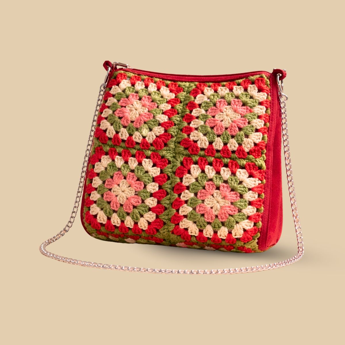 Hand Crochet Red Granny Square Crossbody Bag – Boho Chic Zippered Shoulder Bag with Silver Chain Strap – Multicolor Floral Vintage Style